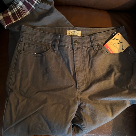 NWT Blue Mountain Flannel lined chinos - Picture 2 of 6